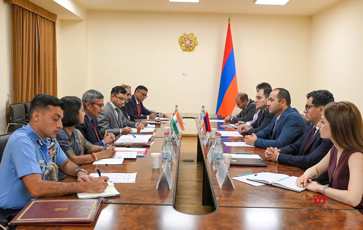 Armenia Strengthens Ties: Dual Diplomatic Meetings Held with UK and Indian Officials