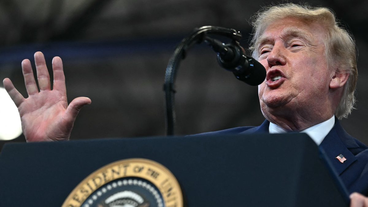 Iran blockades Strait of Hormuz as Trump warns of rising fuel prices